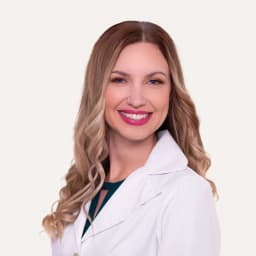 Leslie McCartney, FNP-C
